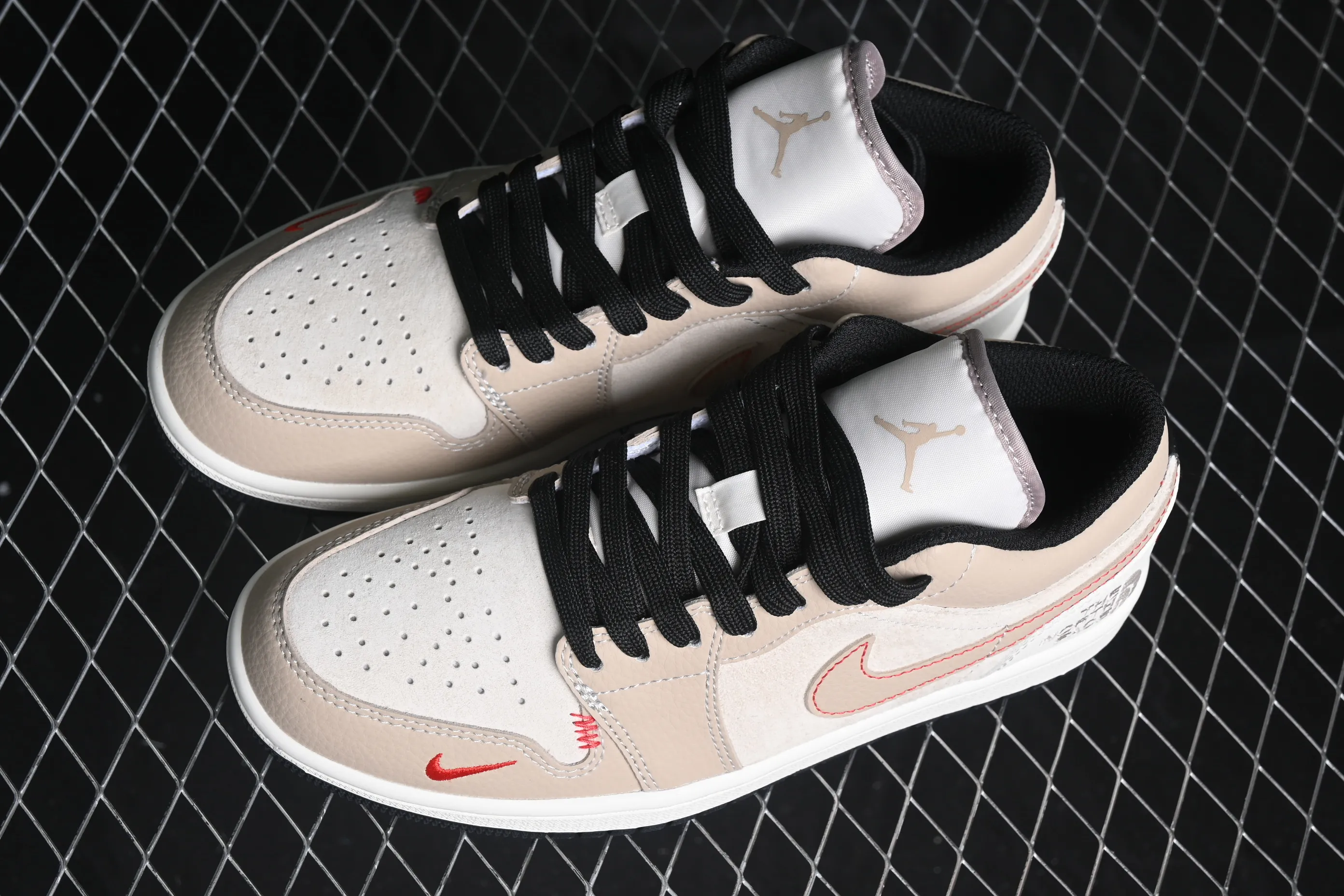 All Categories Air Jordan Jordan Series Basketball Shoes Air Jordan 1 Low Air Jordan 1 Low AJ1 Joe 1 North Face Collaboration-Law Brown High-end Customized Low-top Retro Basketball Shoes DC2024-033